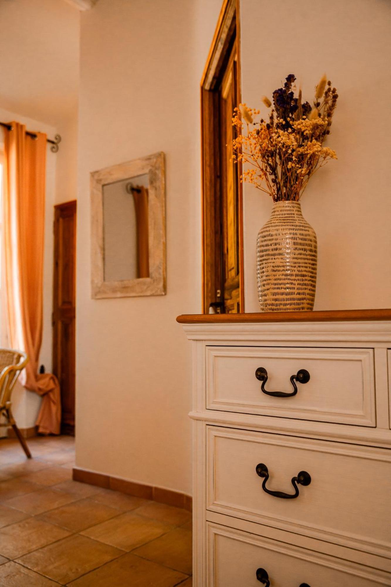 Mas De Lure Hotel Salon-de-Provence Buitenkant foto
